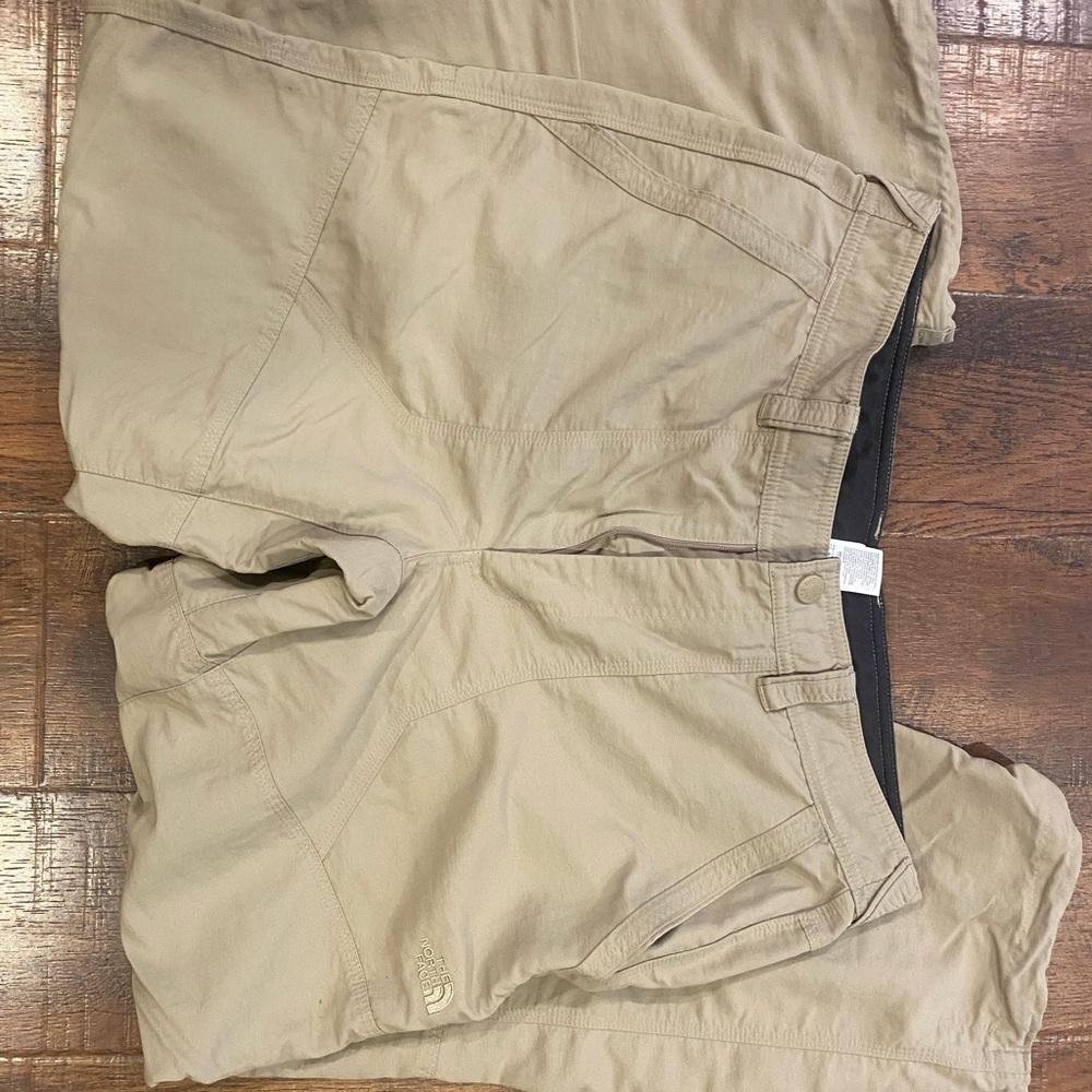 The North Face men’s travel pants